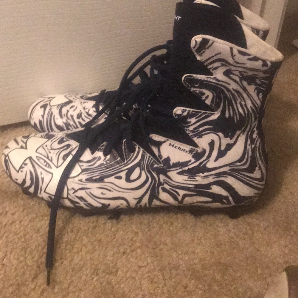 Under armory football cleats